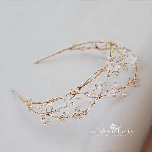 Delicate Tiara style wedding crown flowers transparent leaves and pearls - Custom colors available - STYLE Lisinka