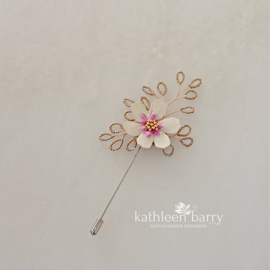 Enamel Cosmos daisy Flower Boutonnière / Lapel pin - Everlasting