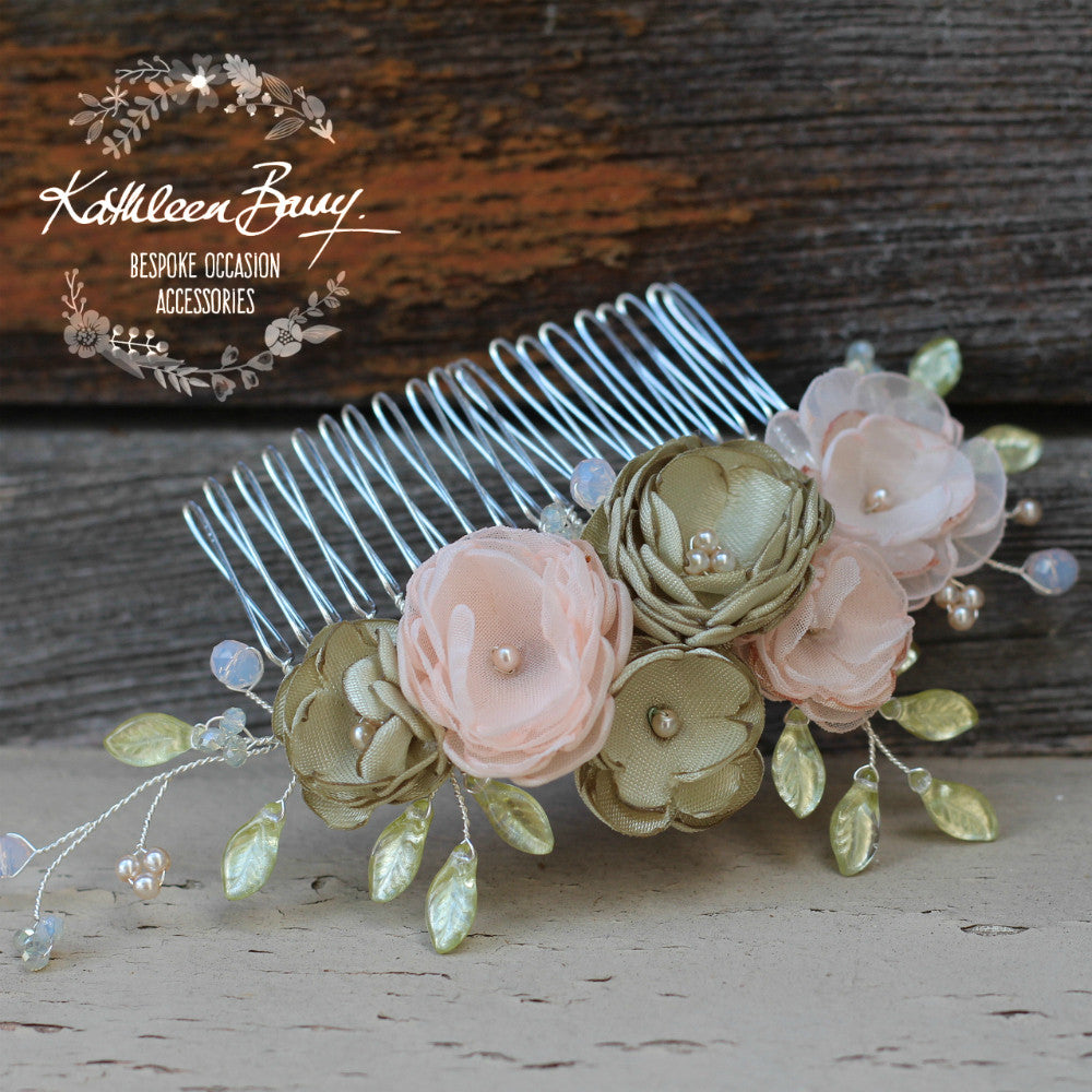 Anique hair comb sage green & blush pink flower detail - Custom colors to order