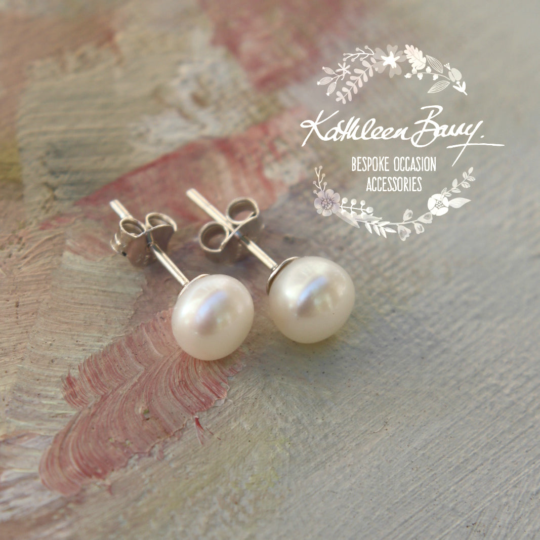 Fresh water pearl studs - Sterling silver - Sizes FROM : 6mm - 8mm pearls