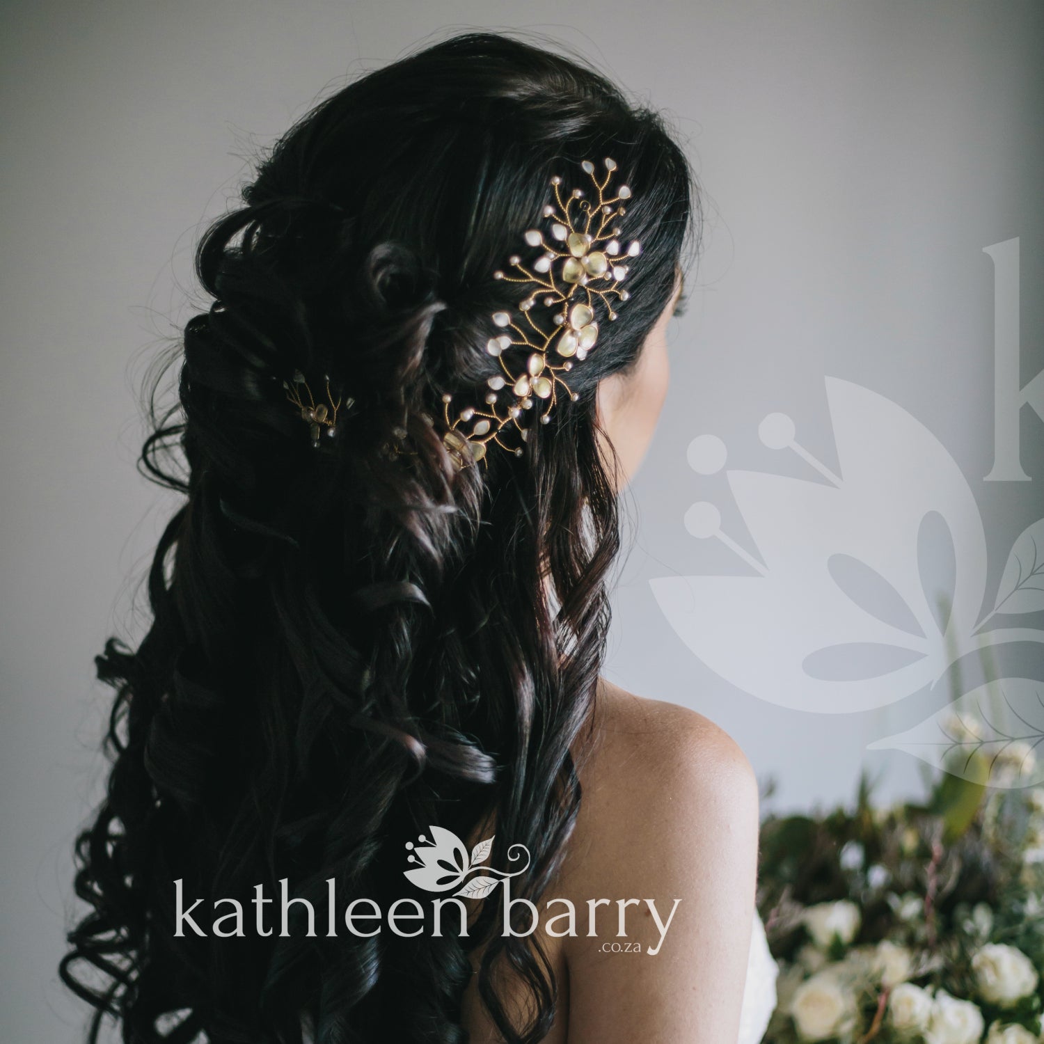 Gold leaf sales hair vine