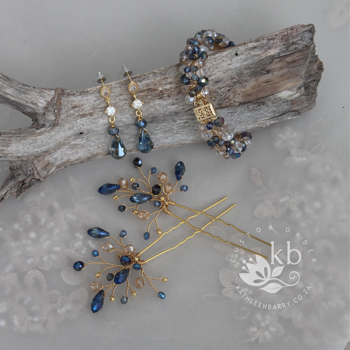 Lize hair pins navy blue, clear or opal pinks - Rose gold, Gold or silver FROM: