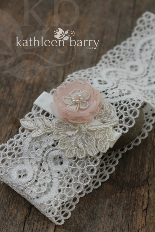 Blush pink Garter - wedding bridal accessories - Bridal lace - Ivory and blush pink