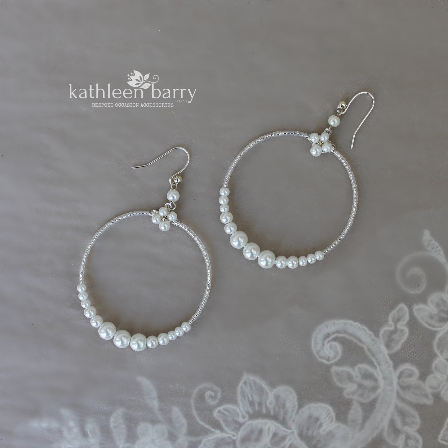 Julie pearl hoop earrings - Gold or silver - Pale pink, cream or white pearls