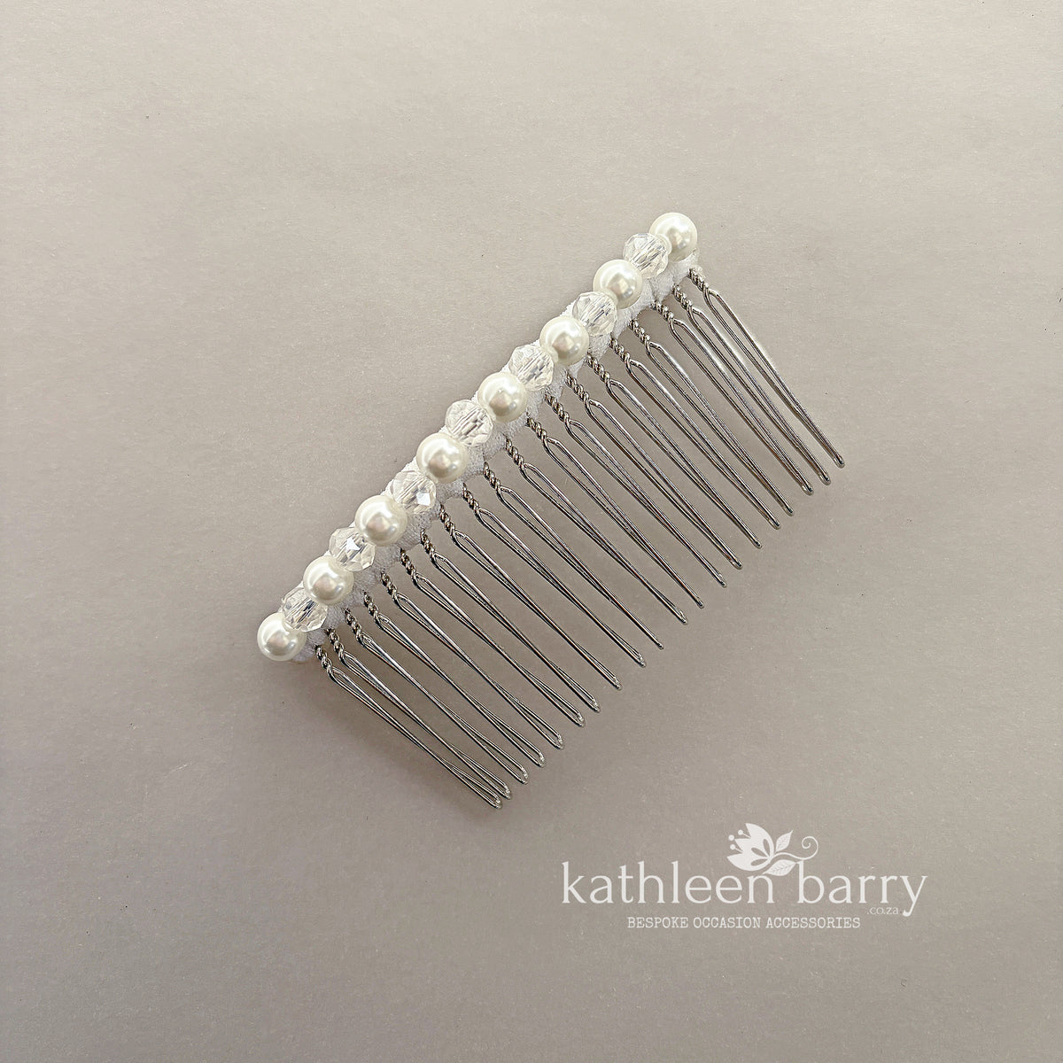 Simple Pearl & Crystal Bridal Veil Comb