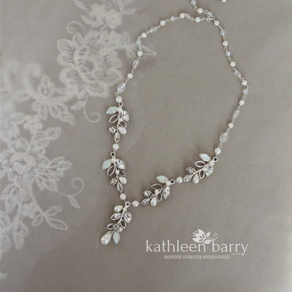 Seona leaf necklace with crystals, rhinestones and pearls in rose gold, gold or silver finish