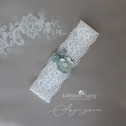 Simone Garter - Shades ivory & off white or blush & dusty pink - Custom colors to order