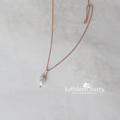 Simple pearl pendant necklace available in Silver, gold or rose gold