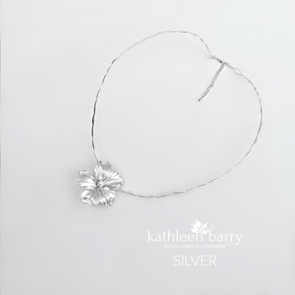 Stylized floral wire choker necklace – modern statement flower