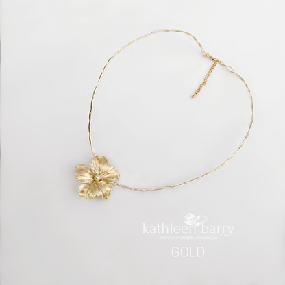 Stylized floral wire choker necklace – modern statement flower