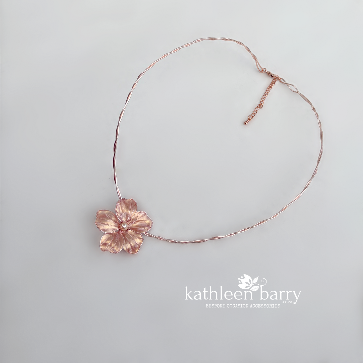 Stylized floral wire choker necklace – modern statement flower