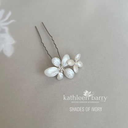 Dainty double flower - Bridal Hair pins with Handmade Resin Flowers – Custom Colors – Wedding Hair Accessory