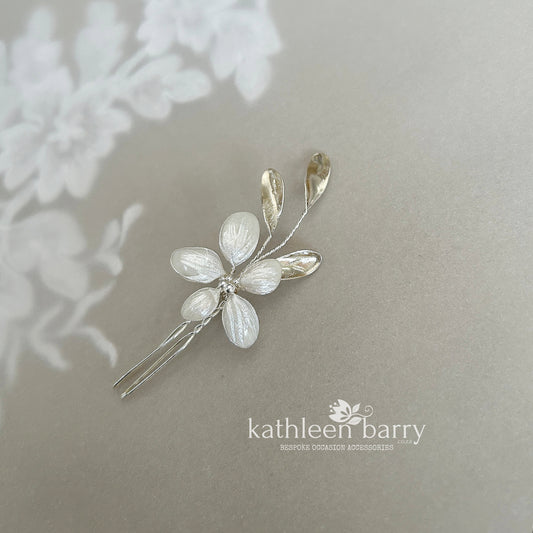 Hair pins custom order for Wendy - Bridal Hair pins with Handmade Resin Flowers – Custom Colors – Wedding Hair Accessory