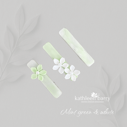 Set of 3 Resin Daisy Hair Clips – Custom Colors Available