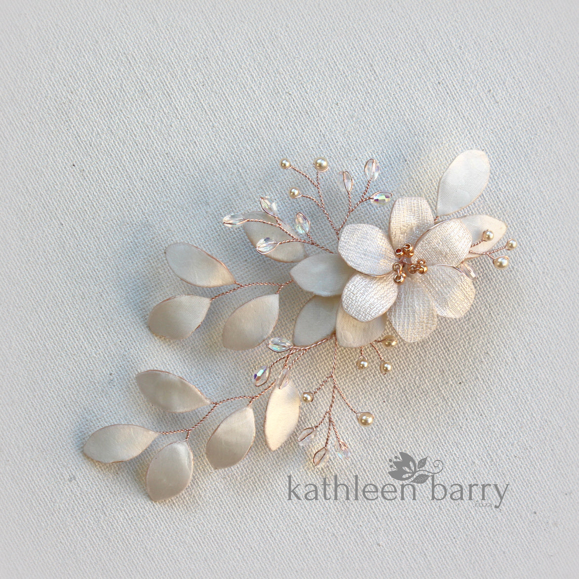 Meryl hairpiece, sculpted fabric flowers - Assorted colors - Rose gold, pale gold or silver