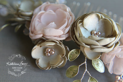 Anique hair comb sage green & blush pink flower detail - Custom colors to order