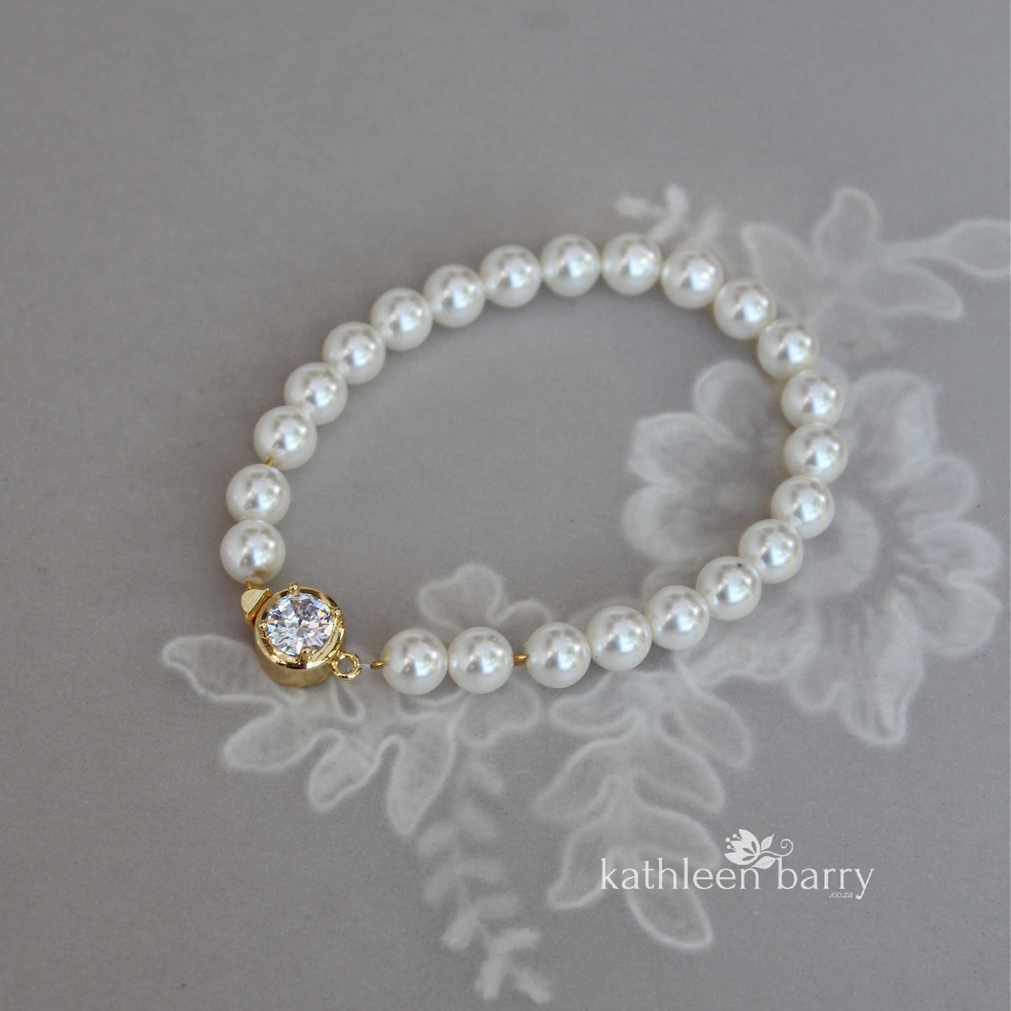 Eva Pearl Bracelet - pearl color options Available - Silver * or gold