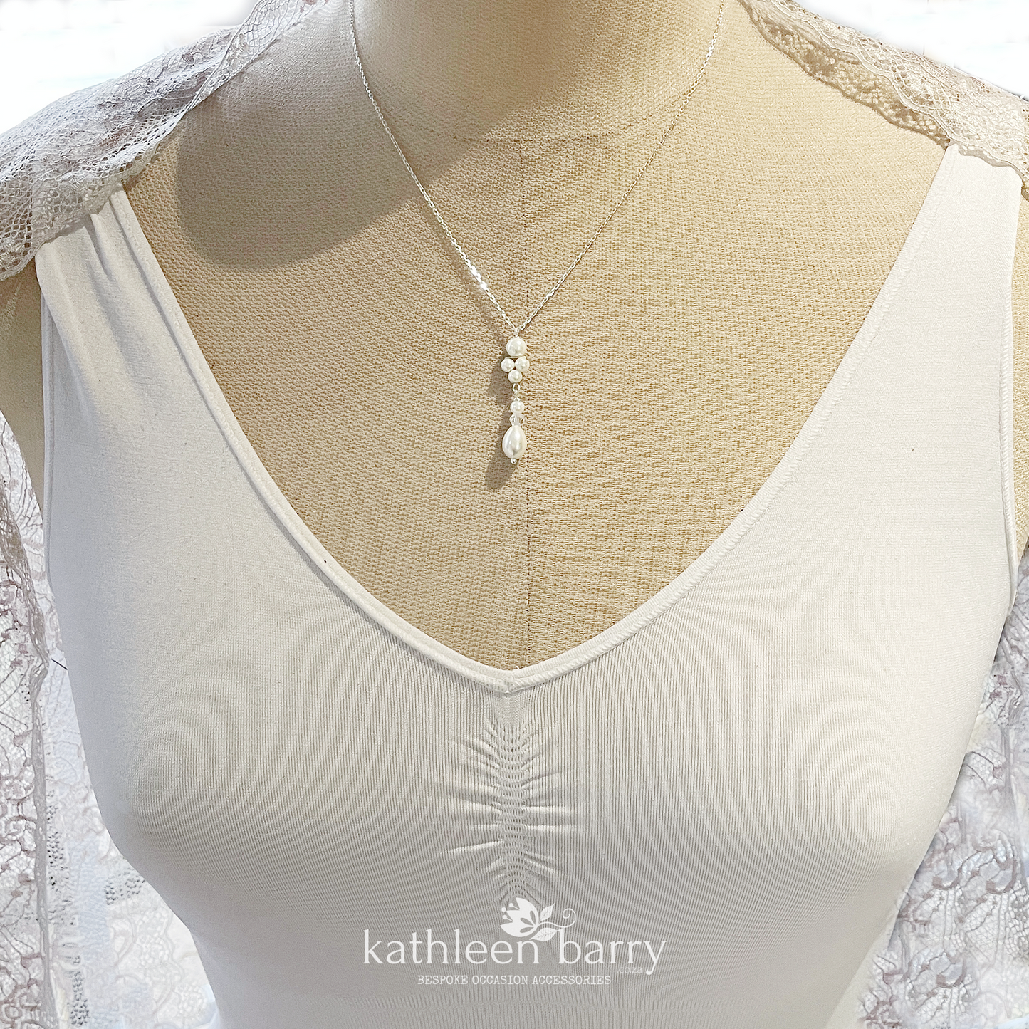 Lauren pearl pendant necklace available in Silver, gold or rose gold