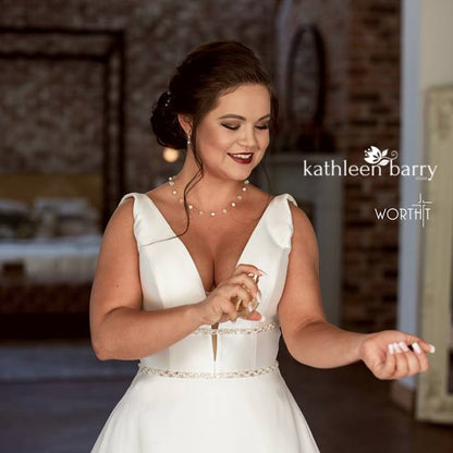 Floating pearl necklace - Assorted pearl colors retinue gift idea