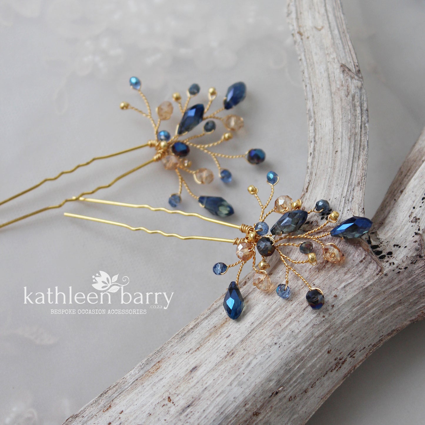 Lize hair pins navy blue, clear or opal pinks - Rose gold, Gold or silver FROM: