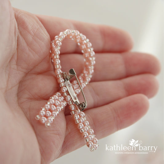 Awareness ribbon - Breast cancer brooch - pink pearls