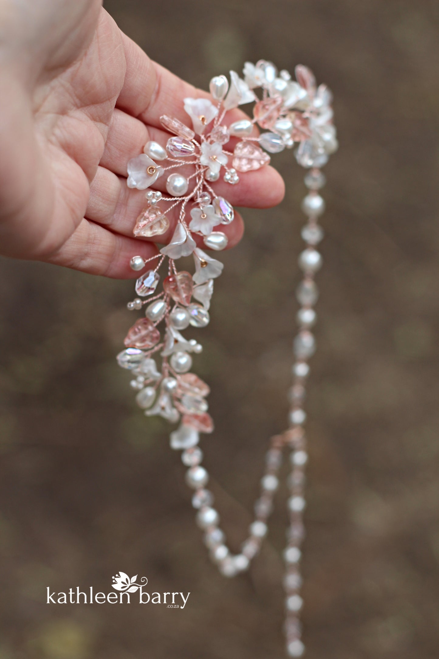 Shelby floral necklace - Flowers, leaves, crystals and pearls in rose gold, gold or silver finish