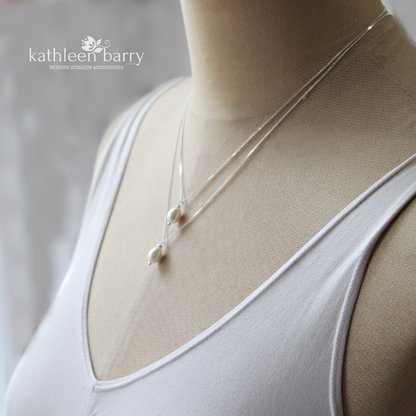 Simple pearl pendant necklace available in Silver, gold or rose gold
