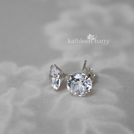 Cubic Zirconia studs modern solitaire earring - Sterling silver 7mm stone - Limited edition