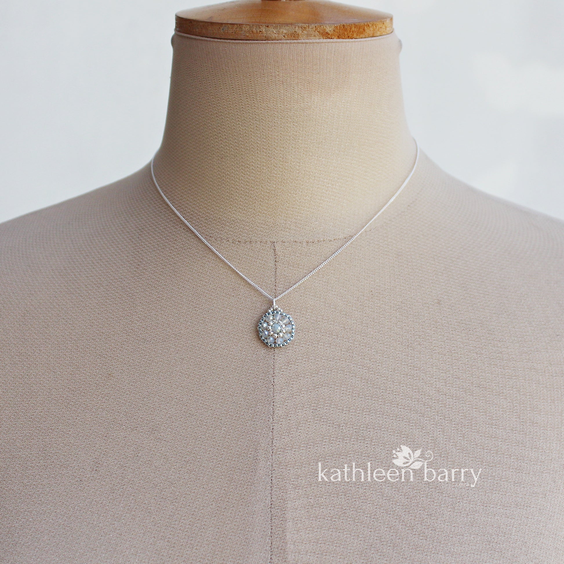 gift necklace mandala bridesmaid sage green online shop