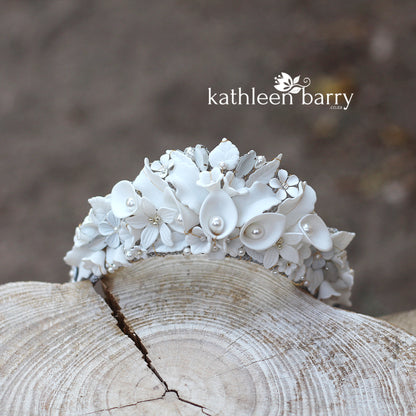Zozi white botanical crown tiara style floral white - Custom colors availabel